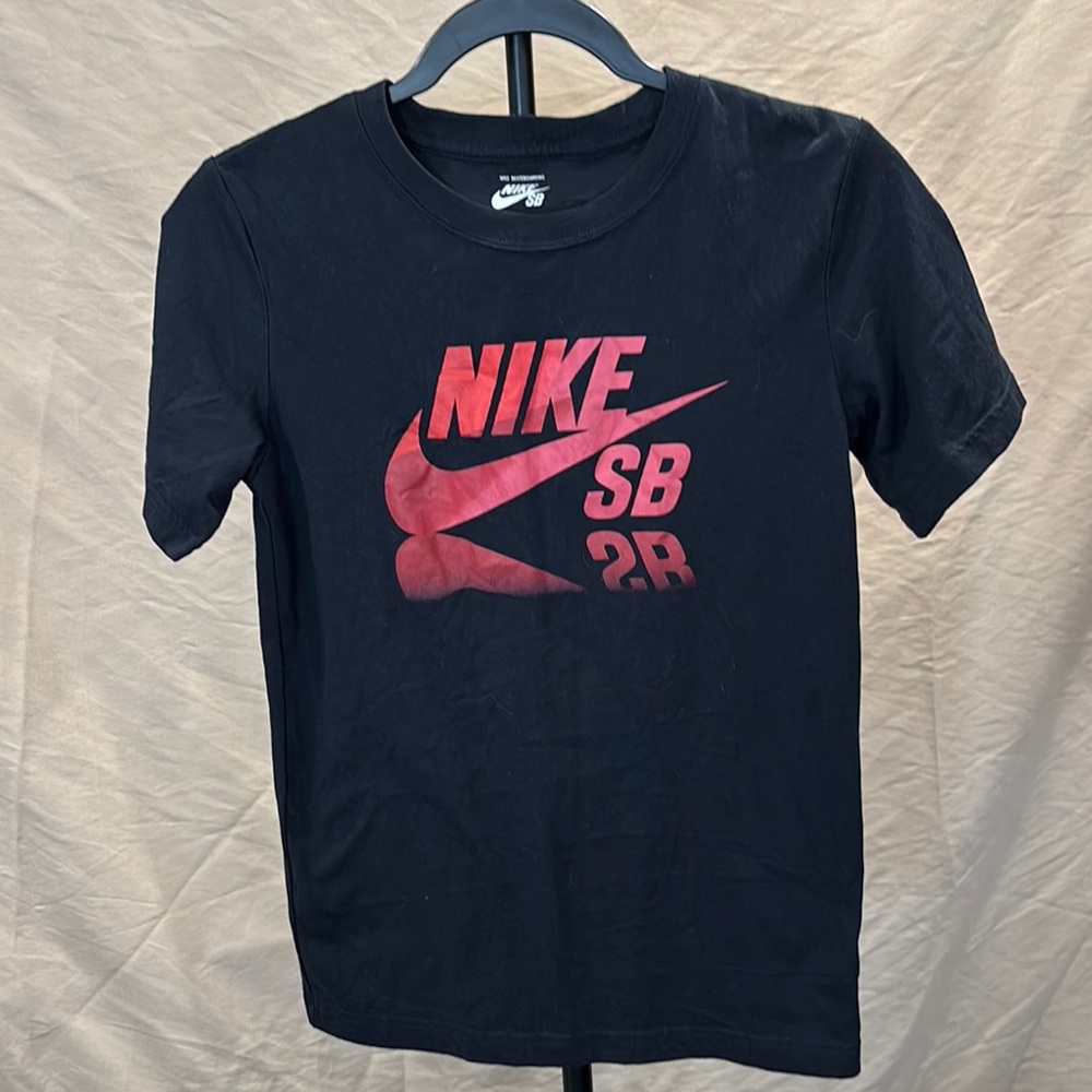 Nike Black and Red Short Sleeve Tee with SB Logo